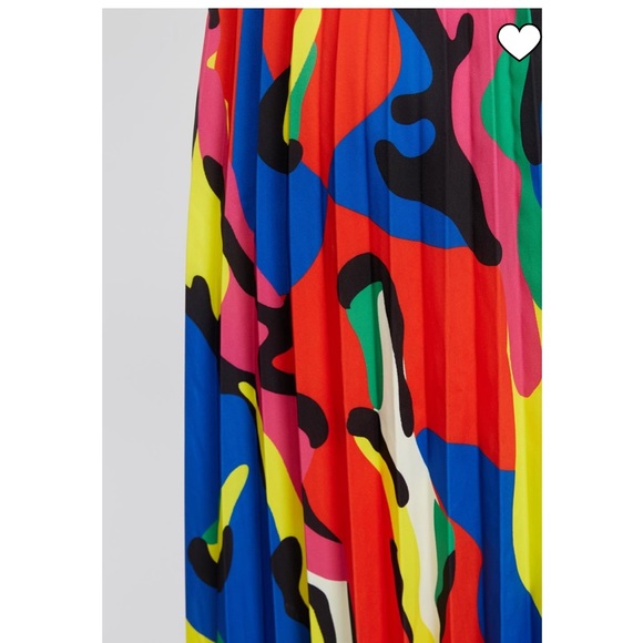Ina pleated Skirt
Multi Color - Black/Blue/Yellow/Green/Red/Pink/White
Size:M - Picture 4 of 5